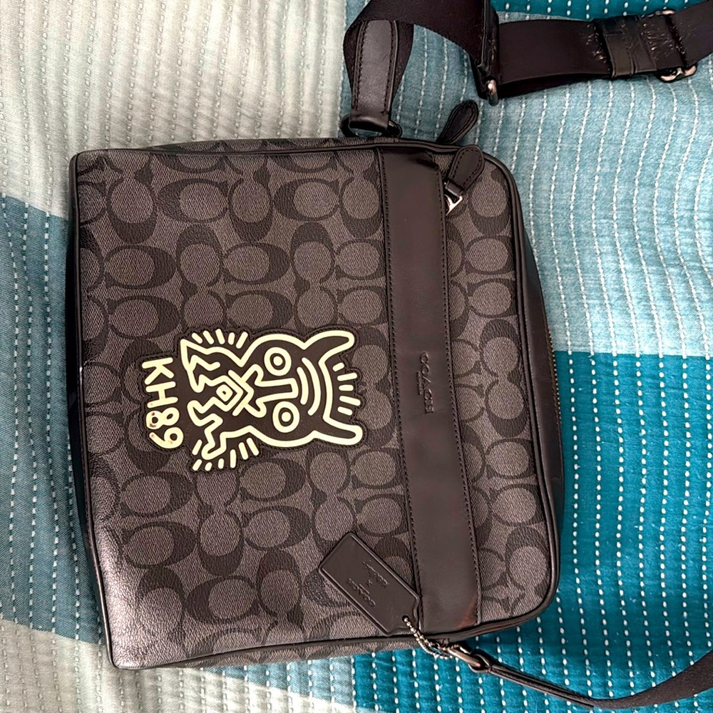 Men’s coach hand bag